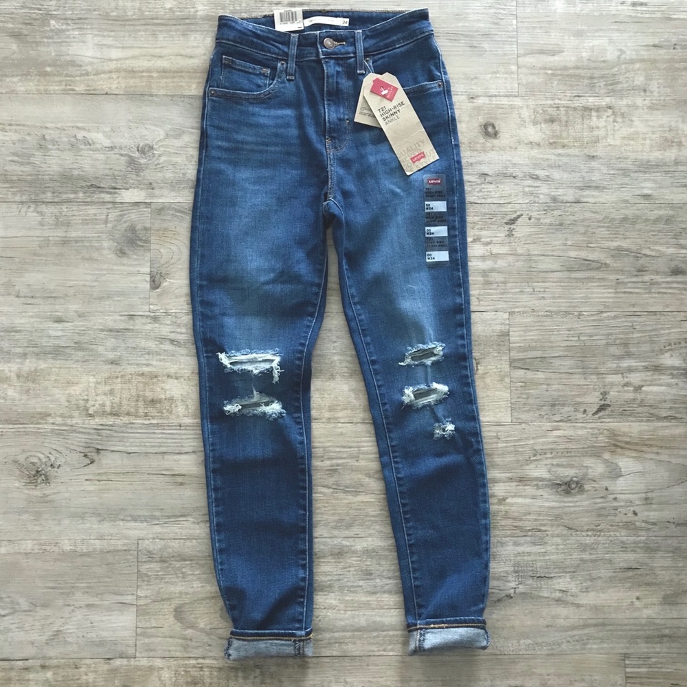 NWT Levi’s 721 High Rise Skinny Ankle Ripped Jeans
